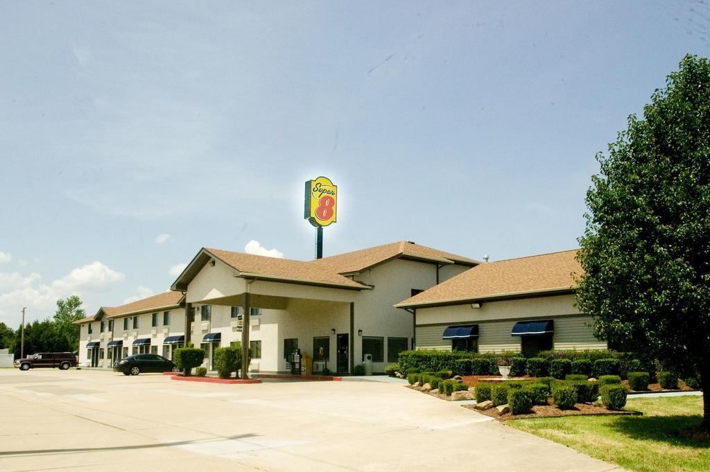 Super 8 By Wyndham Van Buren/Ft. Smith Area Zewnętrze zdjęcie